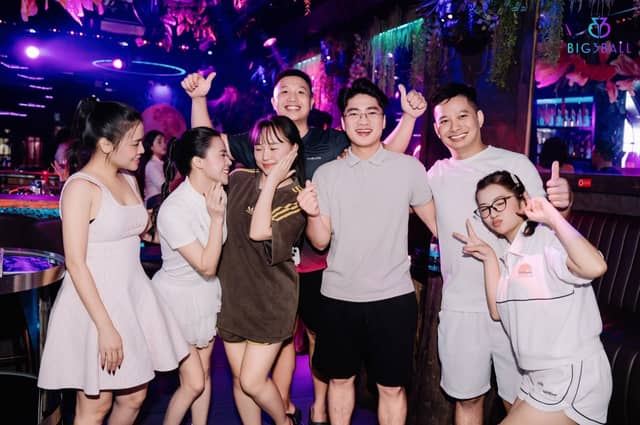 Big3Ball — Bar & Billiards tại Hồng Gai, ảnh 12