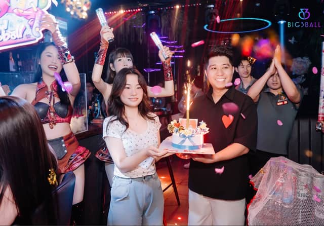 Big3Ball — Bar & Billiards tại Hồng Gai, ảnh 4