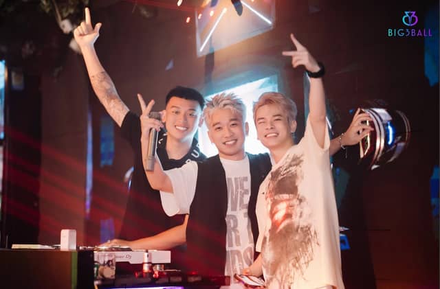 Big3Ball — Bar & Billiards tại Hồng Gai, ảnh 5
