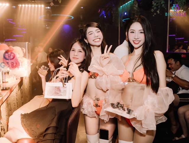 Big3Ball — Bar & Billiards tại Hồng Gai, ảnh 8