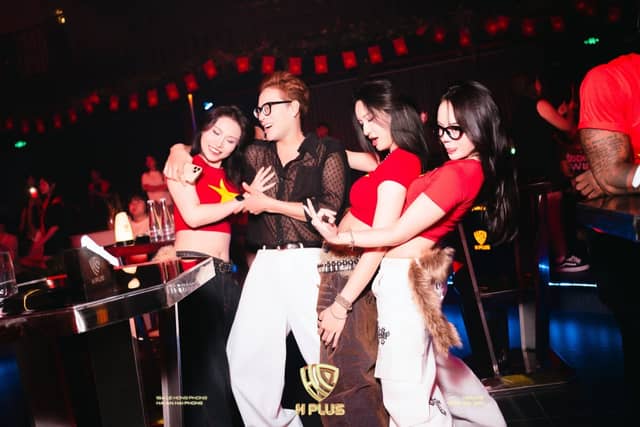 HPlus — Lounge & Club tại Đông Hải, ảnh 3