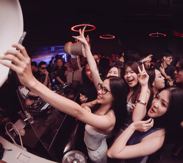 LOCO Complex — Entertainment Complex tại Quận 1, ảnh 8
