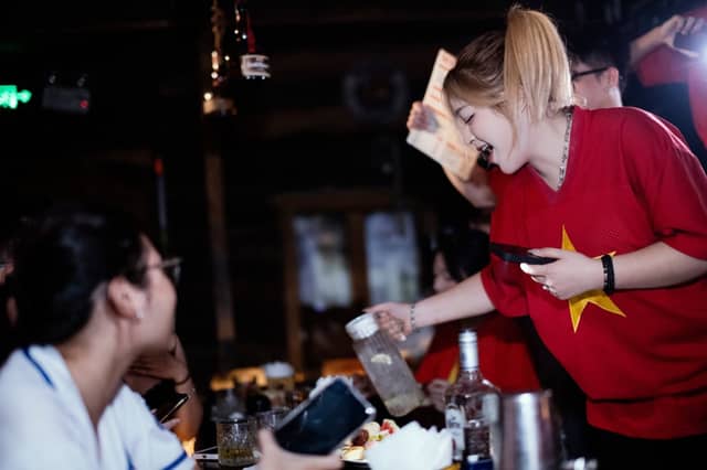 Sixsense Saloon — Saloon & Lounge tại An Biên, ảnh 5