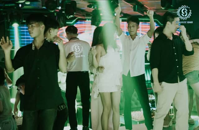 Square Bar — Bar & Lounge tại Bãi Cháy, ảnh 3