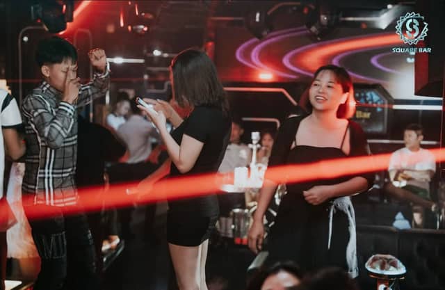 Square Bar — Bar & Lounge tại Bãi Cháy, ảnh 5