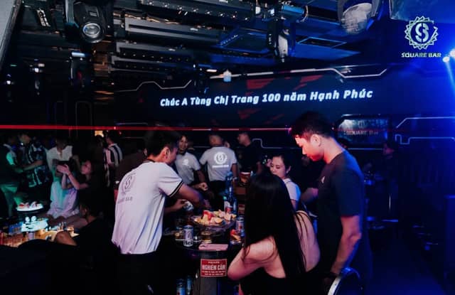 Square Bar — Bar & Lounge tại Bãi Cháy, ảnh 6