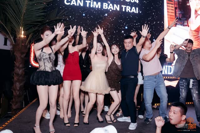 The Industree Beer Garden — Beer Garden tại Đống Đa, ảnh 10
