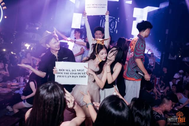 The Industree Beer Garden — Beer Garden tại Đống Đa, ảnh 9