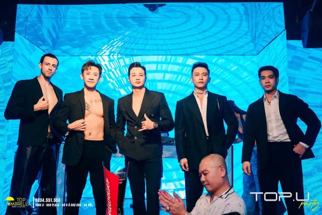 Top.U Beer Club — Beer Club & Biểu diễn tại Đống Đa, ảnh 7