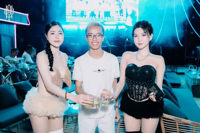 VALLEY Beach Club — Beach Club tại Bãi Cháy, ảnh 12