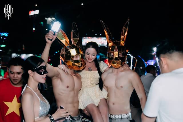 VALLEY Beach Club — Beach Club tại Bãi Cháy, ảnh 8