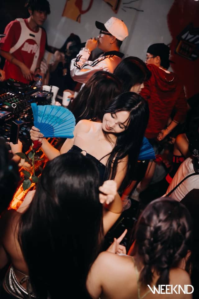 Weeknd Hanoi — Club & Bar tại Hoàn Kiếm, ảnh 8