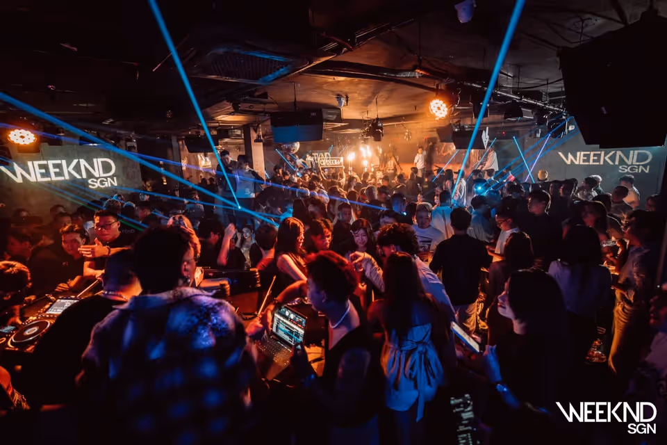 Weeknd SGN — Hip-hop Club Quận 1